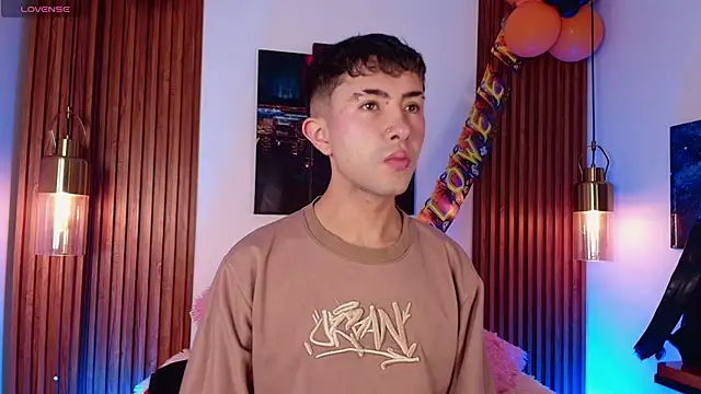 Snapshot of Noah_Xitruxx chatting on 10.23.25 Noah Xitruxx online show from 10.23.25