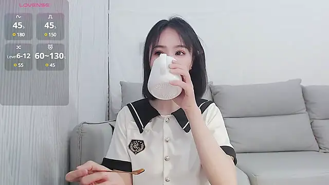 Koi-m- online show from 02.10.25