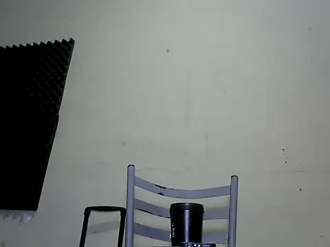 Snapshot of luanadoprive chatting on 10.29.25 luanadoprive online show from 10.29.25