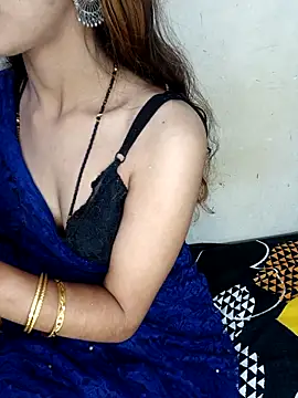 Snapshot of xpihu chatting on 10.18.25 xpihu online show from 10.18.25