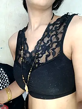 Snapshot of xpihu chatting on 10.26.25 xpihu online show from 10.26.25