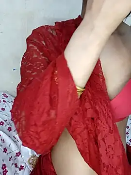 Snapshot of xpihu chatting on 11.16.25 xpihu online show from 11.16.25