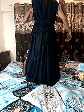 Snapshot of Cute-Bhavya chatting on 10.04.25 Cute-Bhavya online show from 10.04.25