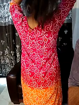 Snapshot of Cute-Bhavya chatting on 11.07.25 Cute-Bhavya online show from 11.07.25