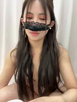 Snapshot of Selenaaaaa- chatting on 03.04.25 Selenaaaaa- online show from 03.04.25