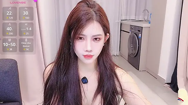 Snapshot of Selenaaaaa- chatting on 03.09.25 Selenaaaaa- online show from 03.09.25