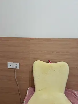 Snapshot of Selenaaaaa- chatting on 03.15.25 Selenaaaaa- online show from 03.15.25