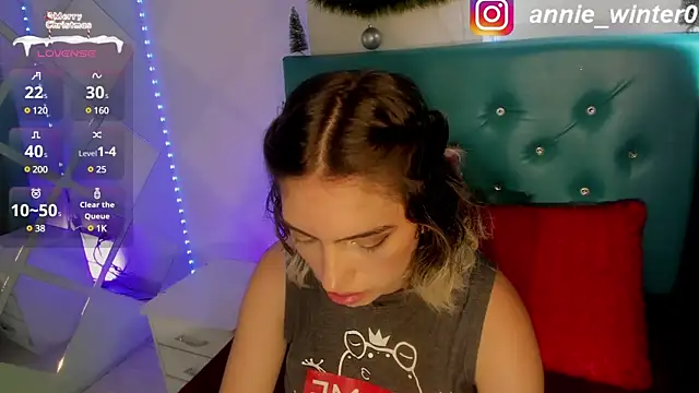 Annie  winter online show from 12.22.24