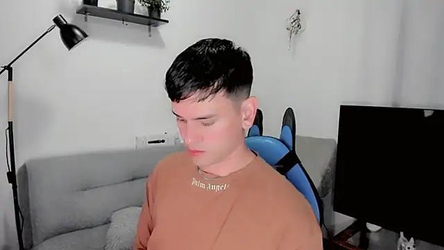 Snapshot of joe_jhon chatting on 02.04.25 joe jhon online show from 02.04.25