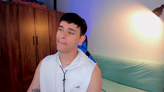 Snapshot of joe_jhon chatting on 02.18.25 joe jhon online show from 02.18.25