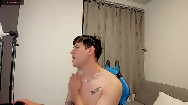 Snapshot of joe_jhon chatting on 03.12.25 joe jhon online show from 03.12.25