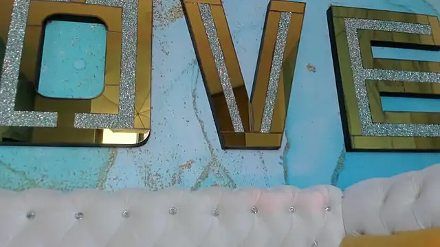 pola adams  online show from 03.12.25