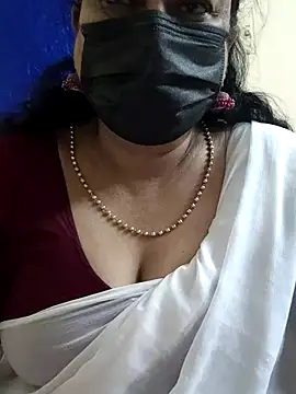 Snapshot of rekha_naier chatting on 10.05.25 rekha naier online show from 10.05.25