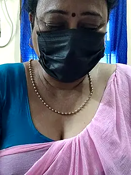 Snapshot of rekha_naier chatting on 10.13.25 rekha naier online show from 10.13.25