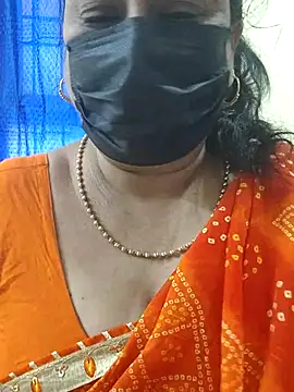 Snapshot of rekha_naier chatting on 10.14.25 rekha naier online show from 10.14.25