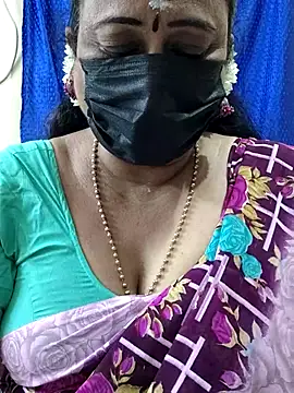 Snapshot of rekha_naier chatting on 11.09.25 rekha naier online show from 11.09.25