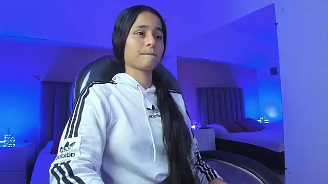 Giselle Roldan online show from 05.21.26