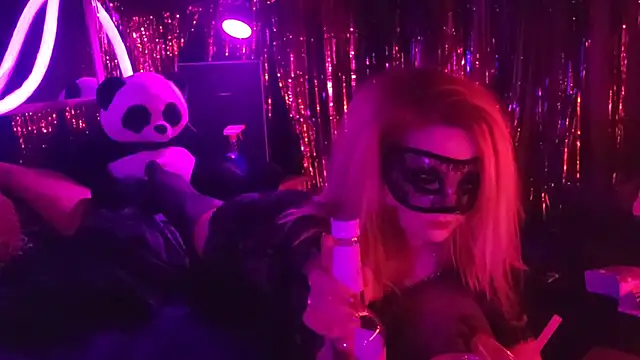 Snapshot of anonymouszN chatting on 01.02.25 anonymouszN online show from 01.02.25