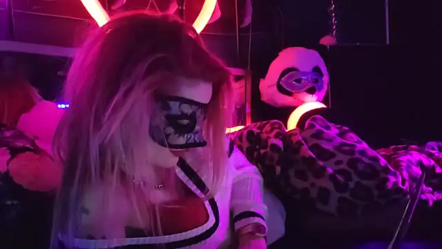 Snapshot of anonymouszN chatting on 01.13.25 anonymouszN online show from 01.13.25