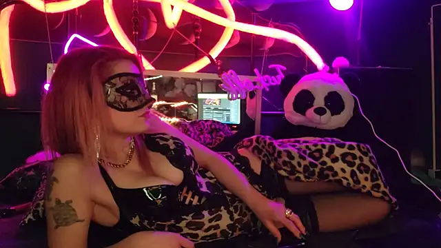 Snapshot of anonymouszN chatting on 01.21.25 anonymouszN online show from 01.21.25