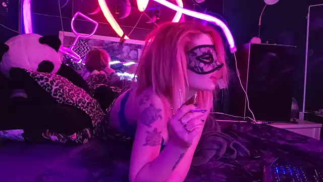 Snapshot of anonymouszN chatting on 01.25.25 anonymouszN online show from 01.25.25