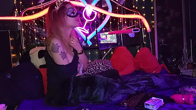 Snapshot of anonymouszN chatting on 03.13.25 anonymouszN online show from 03.13.25