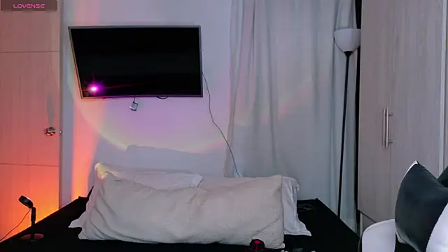NathanGreyX online show from 09.10.25