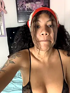 samaragrey18 online show from 09.23.25