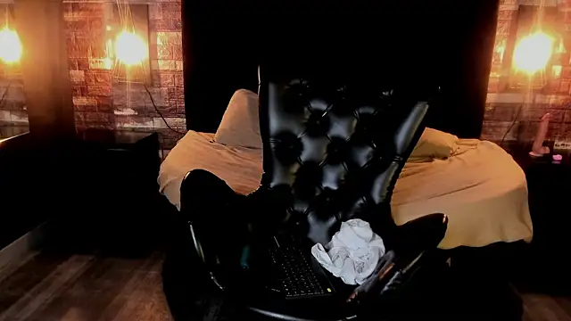 bella gibson online show from 02.08.25