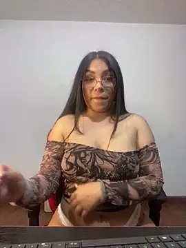 Snapshot of Alice_taylor1_ chatting on 01.31.25 Alice taylor1 online show from 01.31.25
