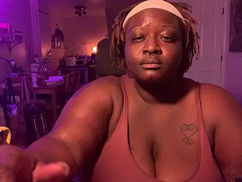 BigKittyRaven online show from 12.12.24