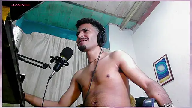 Snapshot of coleman160 chatting on 12.19.24 coleman160 online show from 12.19.24