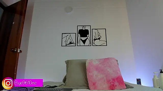 Snapshot of ellie_mcdonald chatting on 10.06.25 ellie mcdonald online show from 10.06.25