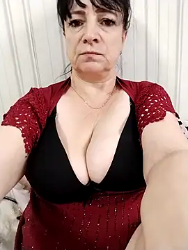 Snapshot of Lorrain_Dorrie chatting on 10.14.25 Lorrain Dorrie online show from 10.14.25