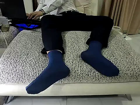 softlyS online show from 12.15.24