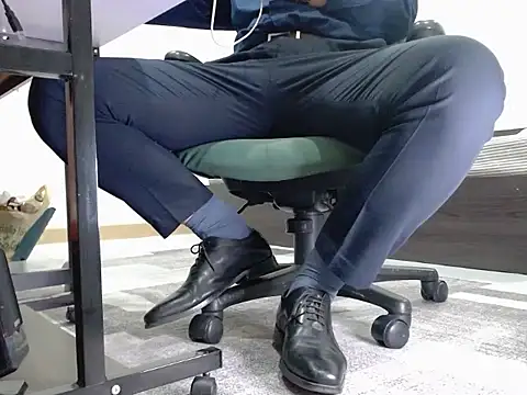 softlyS online show from 12.18.24