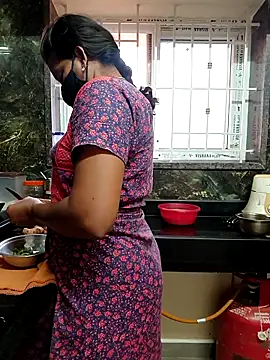 Tamil Shalini Lustyy online show from 02.12.26