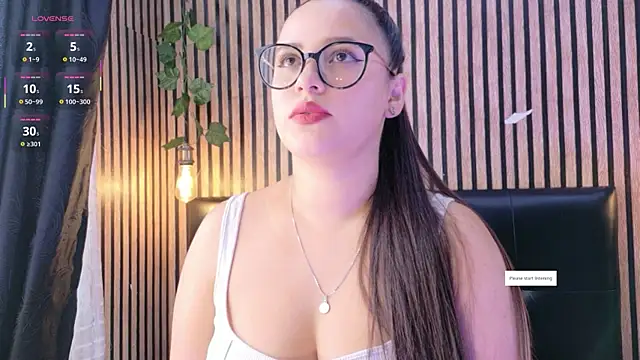 Victoria Ponce1 online show from 10.18.25