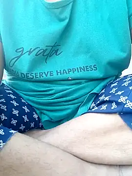 Snapshot of KEEP536 chatting on 10.30.25 KEEP536 online show from 10.30.25