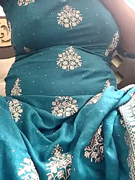 Snapshot of KEEP536 chatting on 11.08.25 KEEP536 online show from 11.08.25