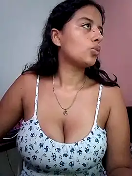 Snapshot of Babydol18_ chatting on 02.02.25 Babydol18 online show from 02.02.25