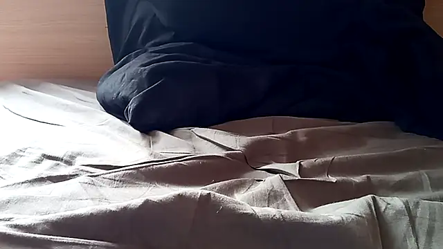 alixbg33 online show from 03.14.26