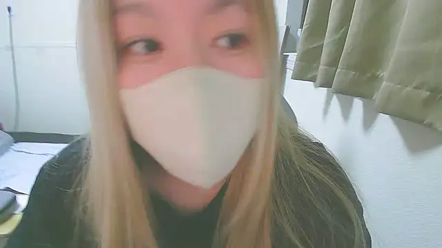 Snapshot of Remi_official chatting on 05.14.26 Remi official online show from 05.14.26
