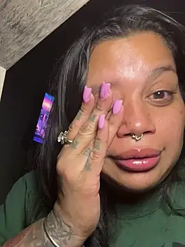 Snapshot of shyfr34k chatting on 03.07.25 shyfr34k online show from 03.07.25