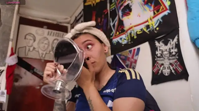 Snapshot of Darkness_jones_ chatting on 12.11.24 Darkness jones online show from 12.11.24