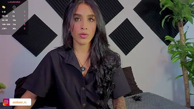 Snapshot of Ambeer_Rousess chatting on 10.22.25 Ambeer Rousess online show from 10.22.25