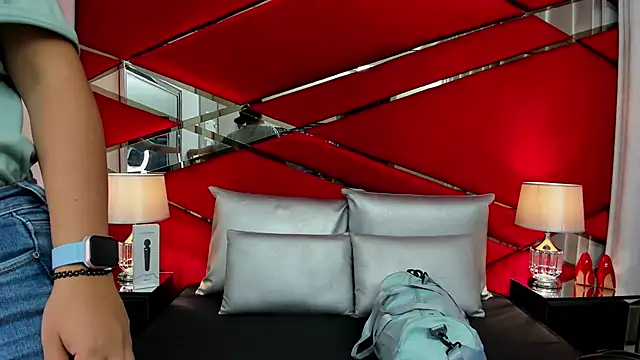 Snapshot of AdeleGray chatting on 01.04.25 AdeleGray online show from 01.04.25