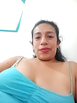 yaz guzman online show from 03.05.25
