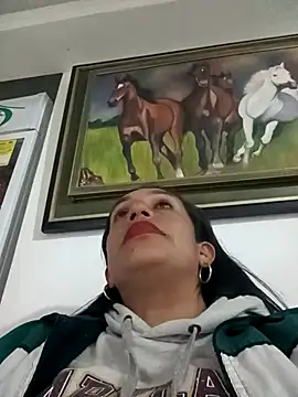 Snapshot of yaz_guzman chatting on 09.28.25 yaz guzman online show from 09.28.25