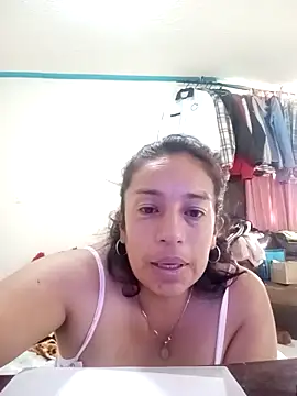 Snapshot of yaz_guzman chatting on 03.12.26 yaz guzman online show from 03.12.26